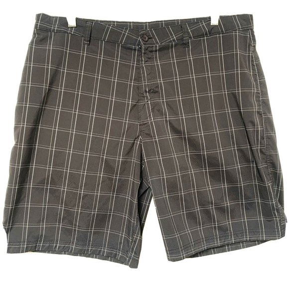 Champion Men Shorts Size 40 Black Plaid Logo Flat - Picture 1 of 7